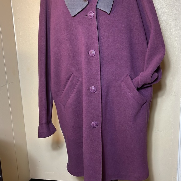 Susan Graver Fleece Plus Size coat - Picture 2 of 7